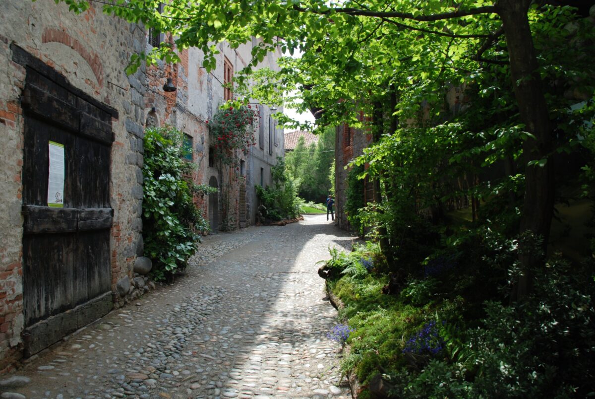 Rua verde del Ricetto di Candelo